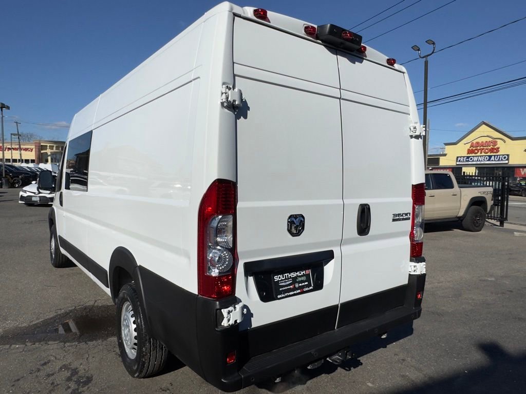 Used 2025 RAM ProMaster 3500 w/ Crew Van Package image 5
