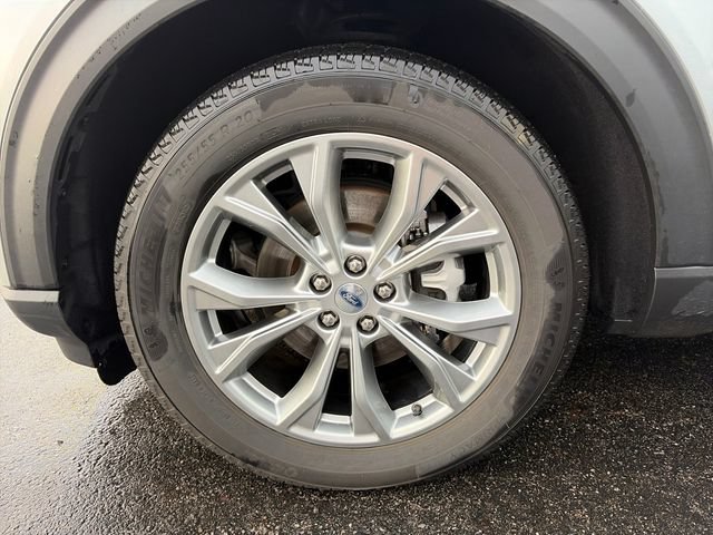 Used 2021 Ford Explorer Limited w/ Equipment Group 301A AWD/4WD image 30