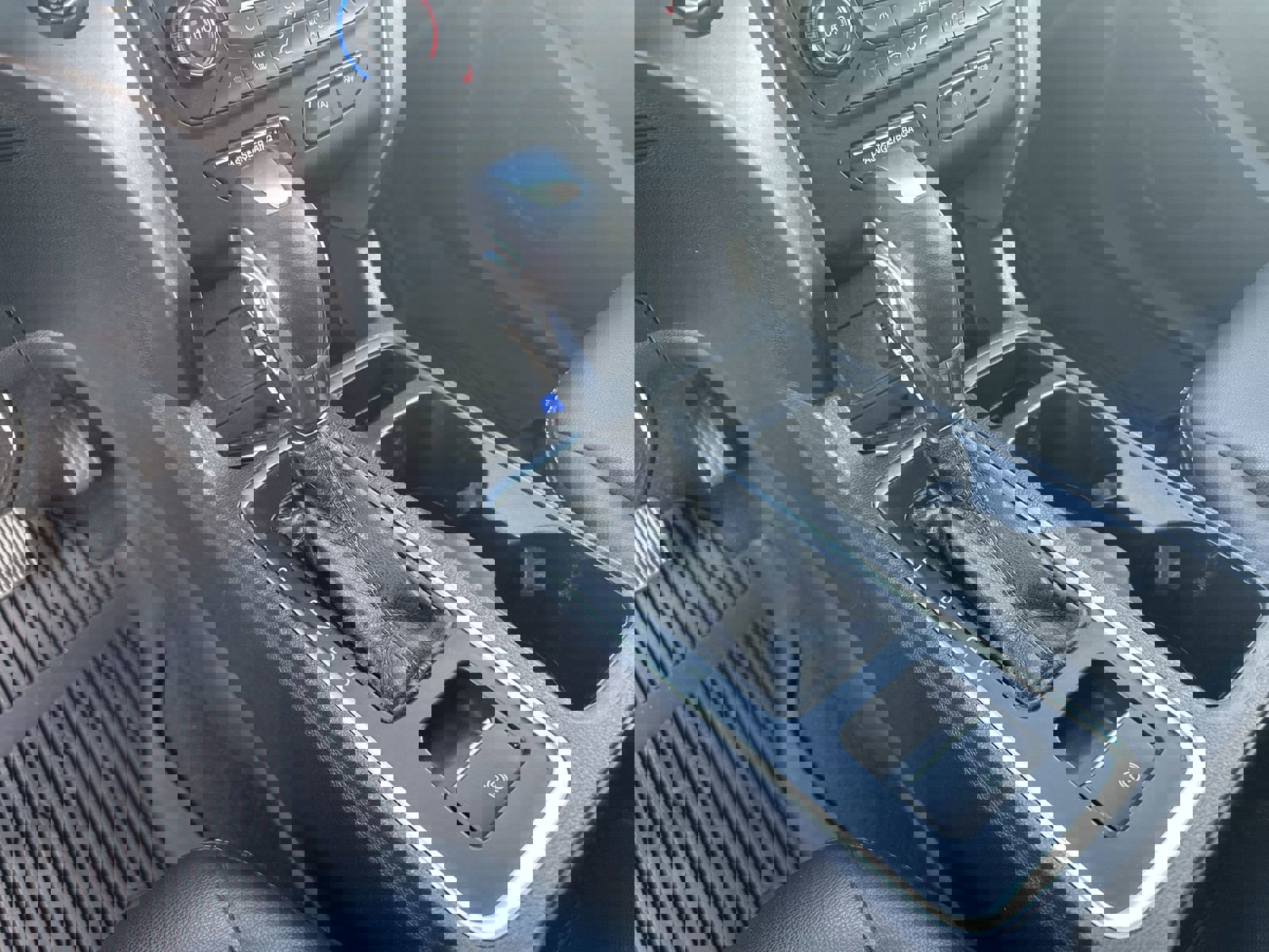 Used 2019 Ford Escape SEL AWD/4WD image 15