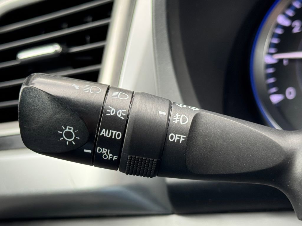 Used 2015 Toyota Highlander Limited image 8