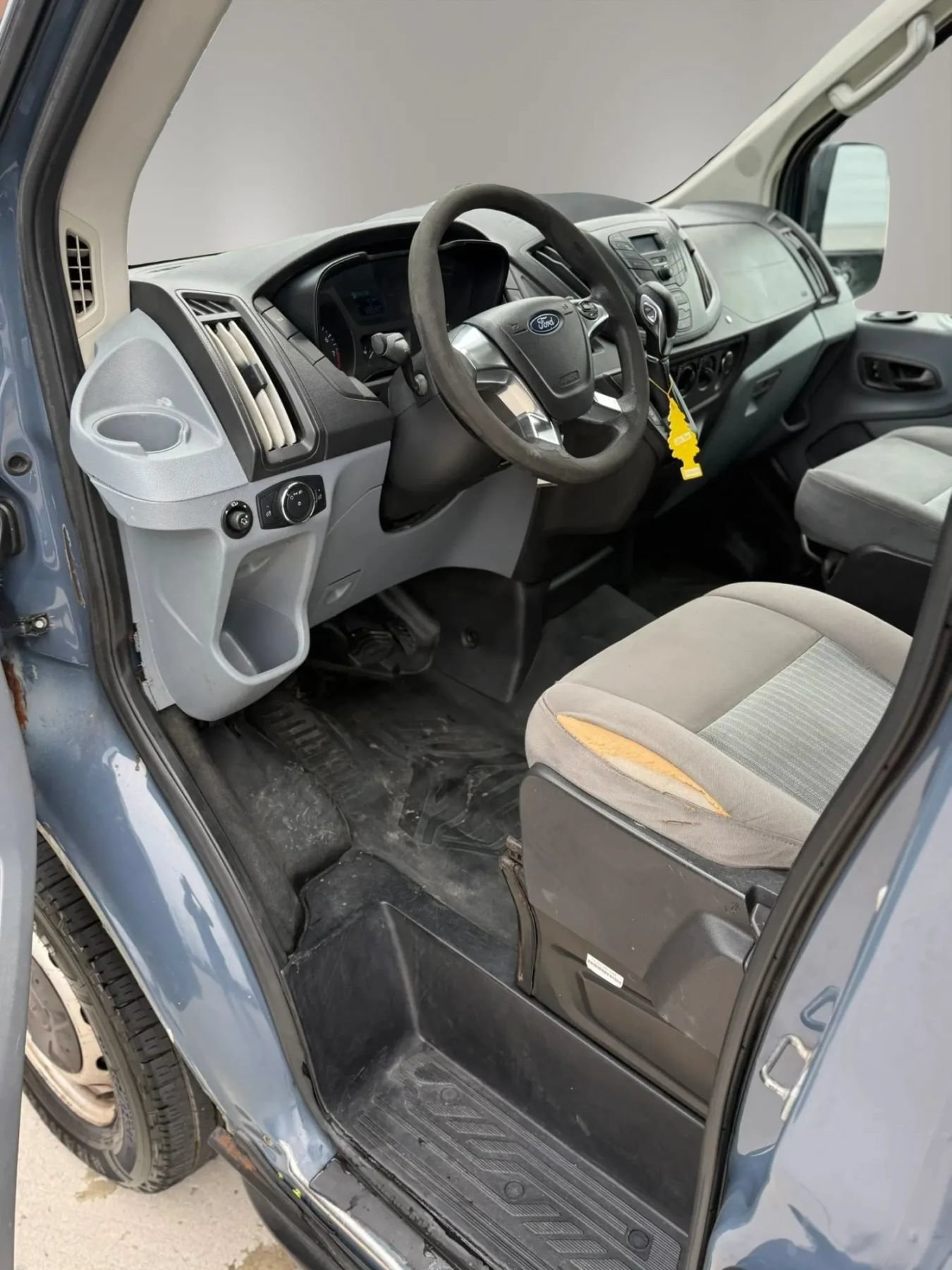Used 2019 Ford Transit 250 148 High Roof Extended RWD image 16