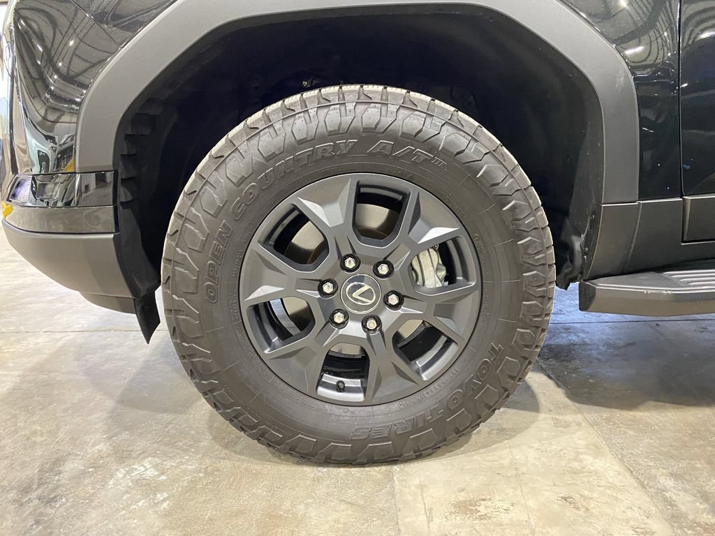 Used 2024 Lexus GX 550 AWD/4WD image 19