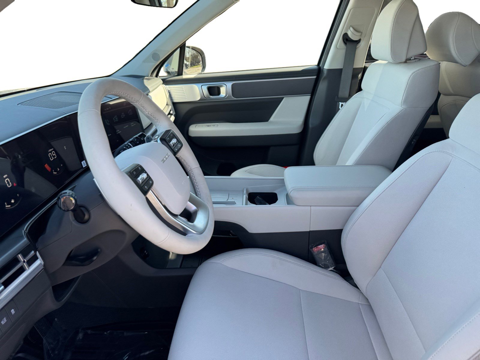 Certified 2026 Hyundai Santa Fe SE image 9