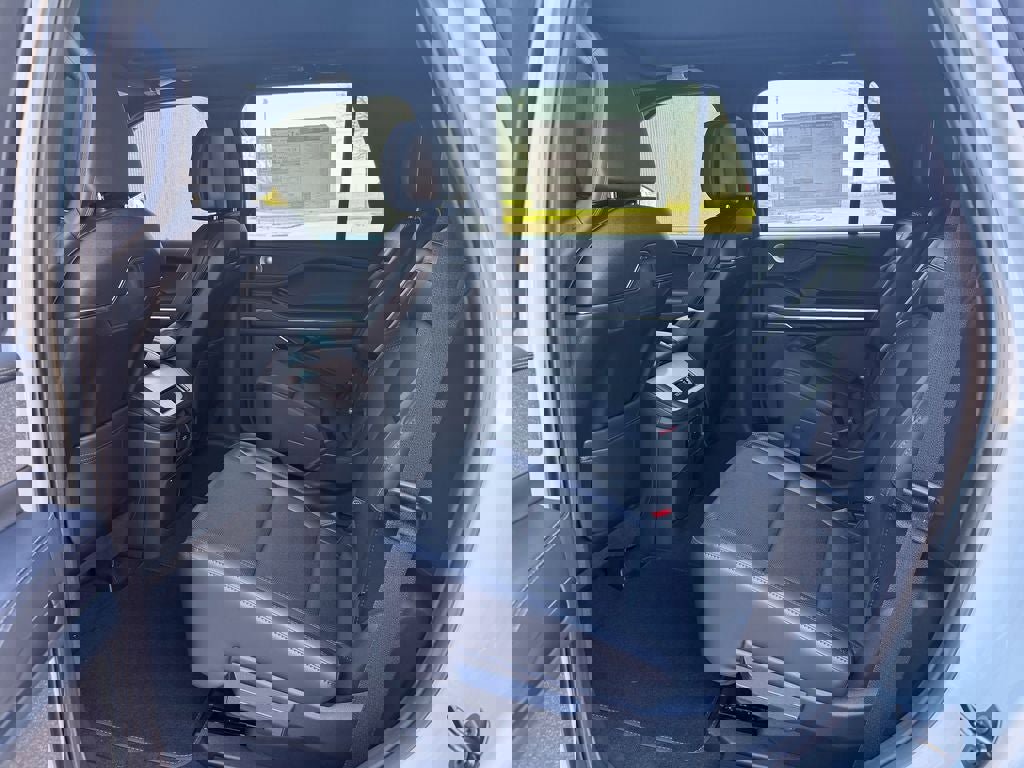 New 2026 Lincoln Navigator Reserve image 16