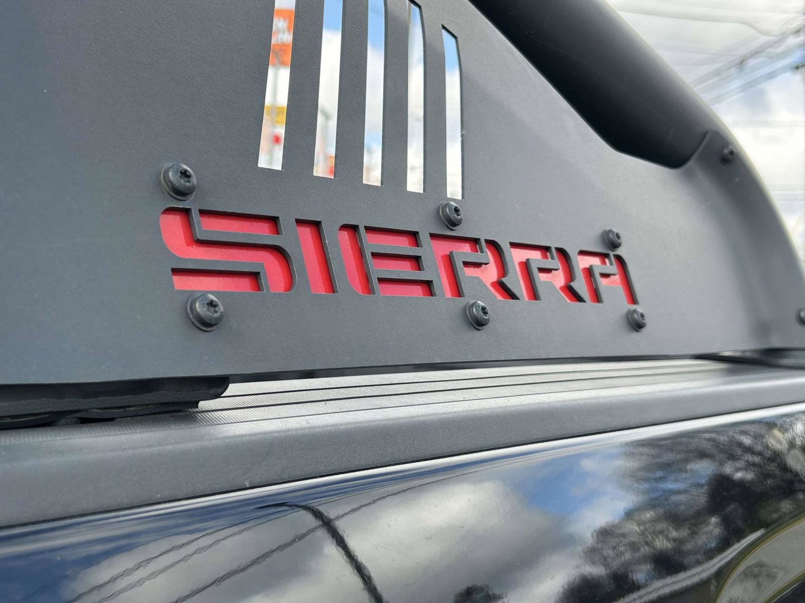 Used 2017 GMC Sierra 2500 SLT w/ All Terrain X HD Package image 16