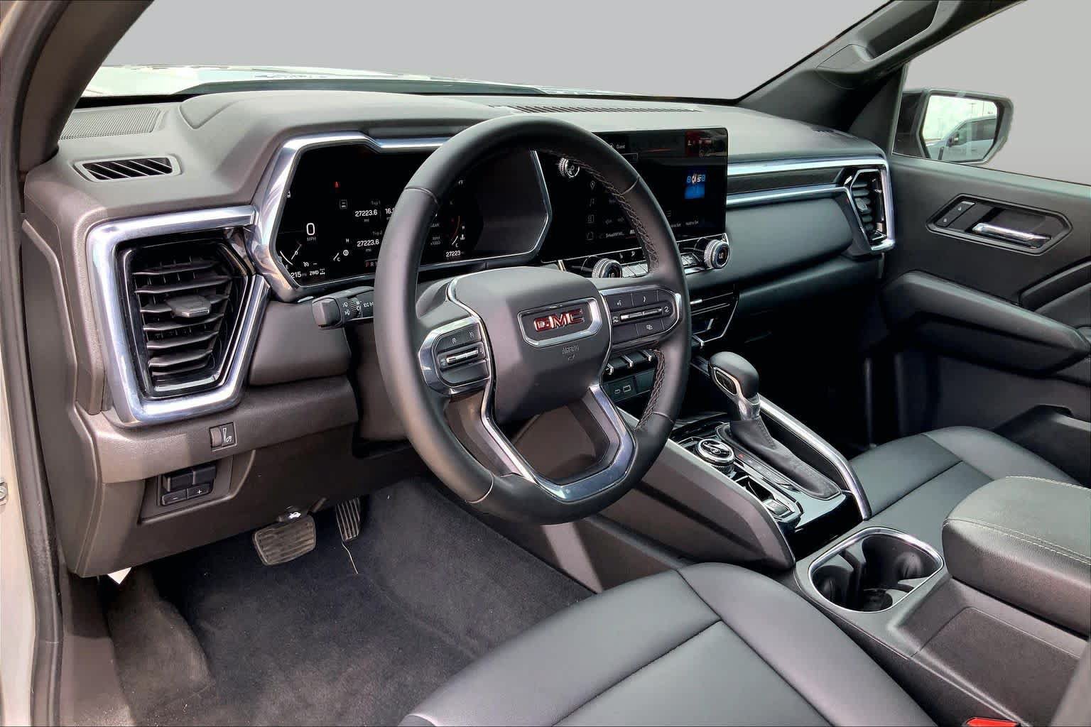 Used 2025 GMC Canyon Elevation w/ Convenience Package AWD/4WD image 18