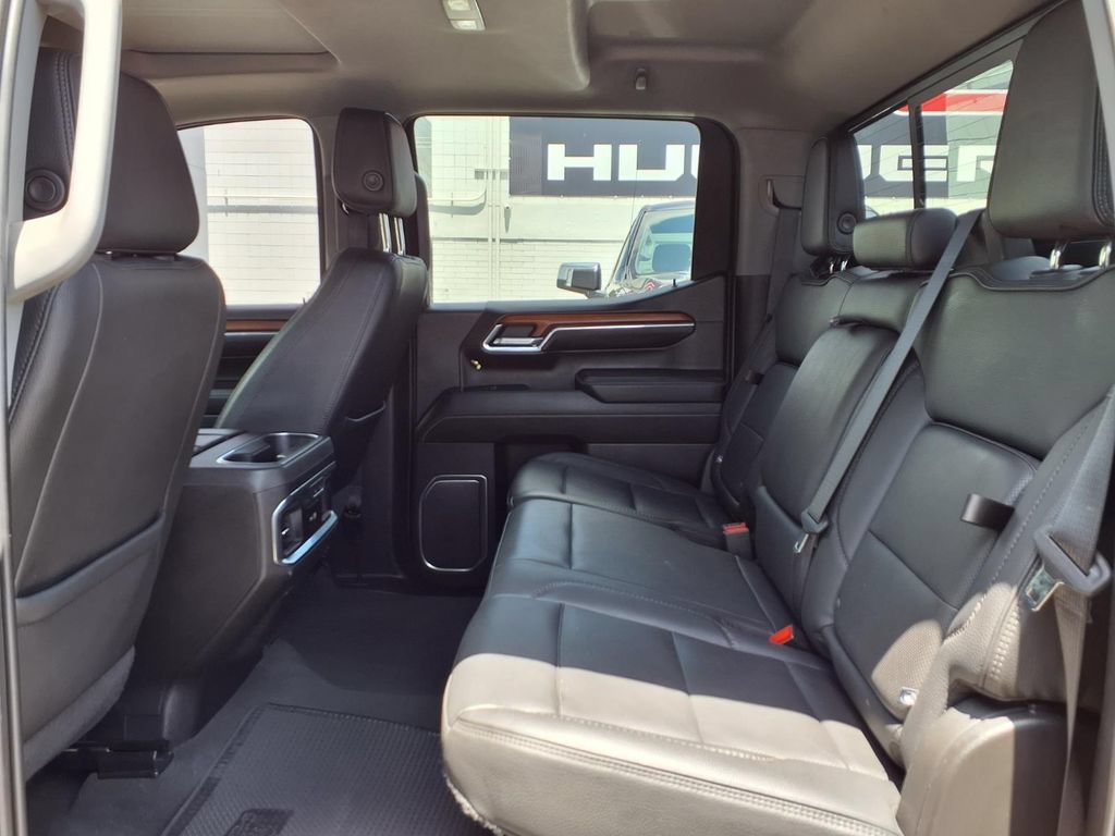 Used 2023 GMC Sierra 1500 Denali w/ Technology Package AWD/4WD image 16