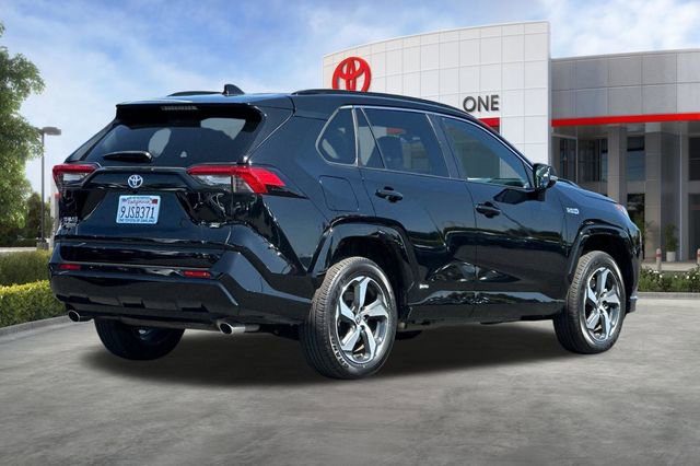 Used 2023 Toyota RAV4 SE w/ Weather & Moonroof Package AWD/4WD image 5