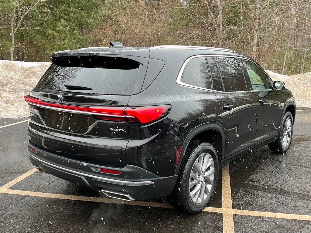 Used 2025 Buick Enclave Preferred image 5