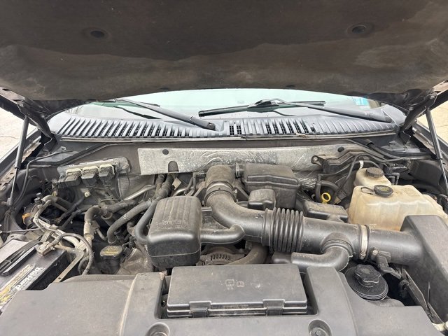 Used 2010 Ford Expedition Limited image 42