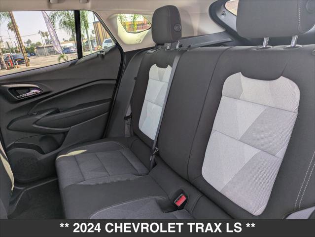 Used 2024 Chevrolet Trax LS image 18