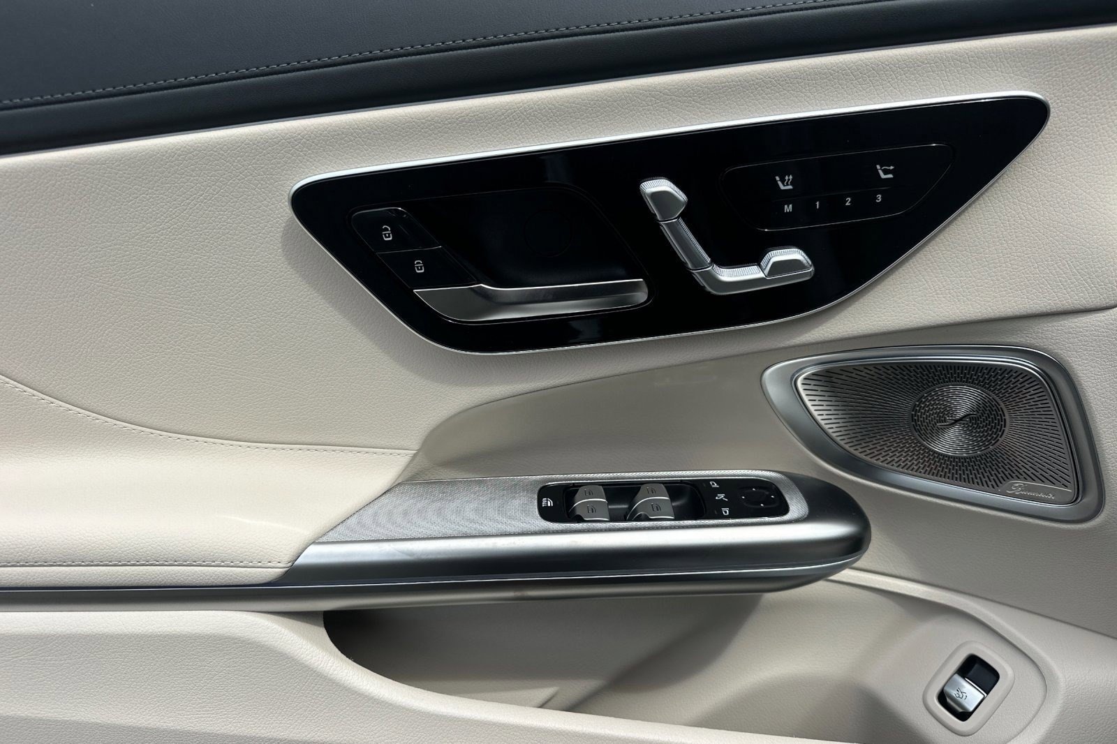 New 2026 Mercedes-Benz CLE 53 AMG 4MATIC Cabriolet image 13