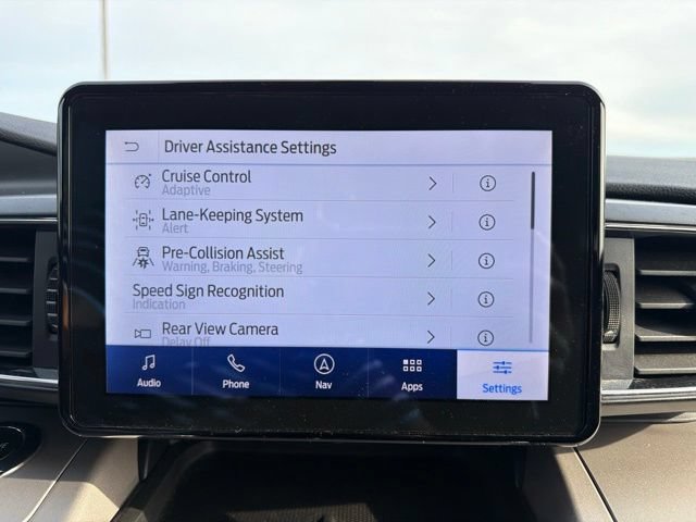 Used 2024 Ford Explorer XLT w/ Equipment Group 202A AWD/4WD image 37