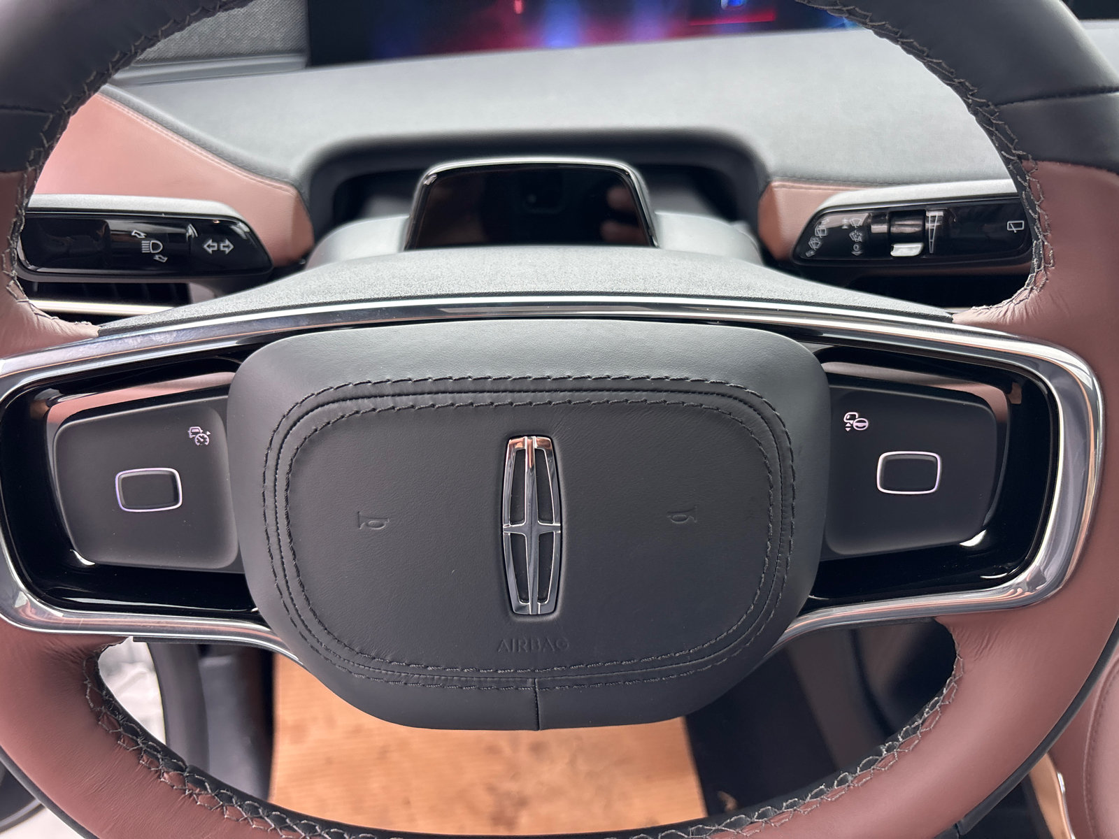 New 2026 Lincoln Navigator L Reserve AWD/4WD image 15