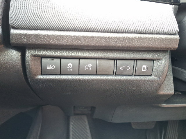 Used 2025 Toyota Camry LE FWD image 22