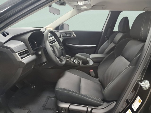 Used 2022 Mitsubishi Outlander ES image 17