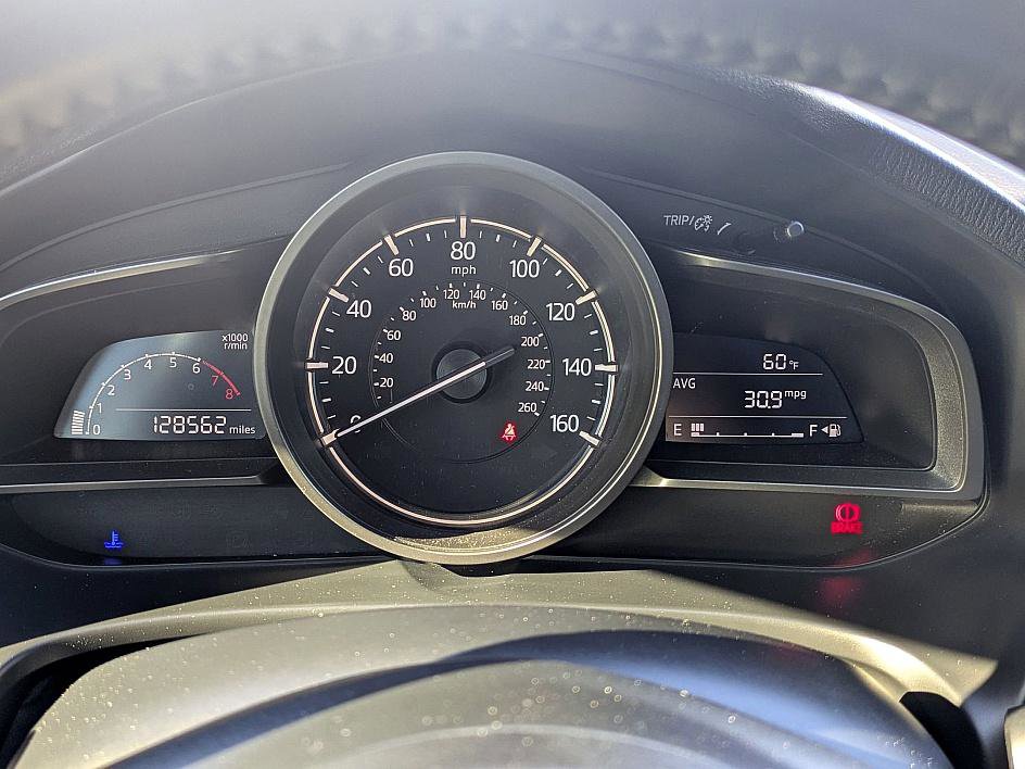 Used 2018 MAZDA MAZDA3 Touring image 19