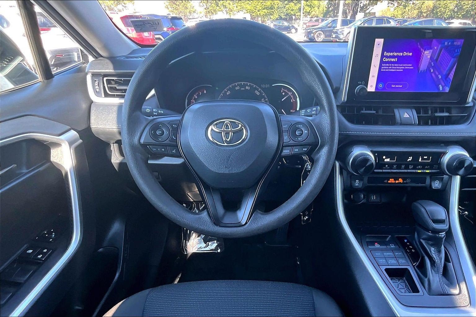 Used 2023 Toyota RAV4 LE AWD/4WD image 5