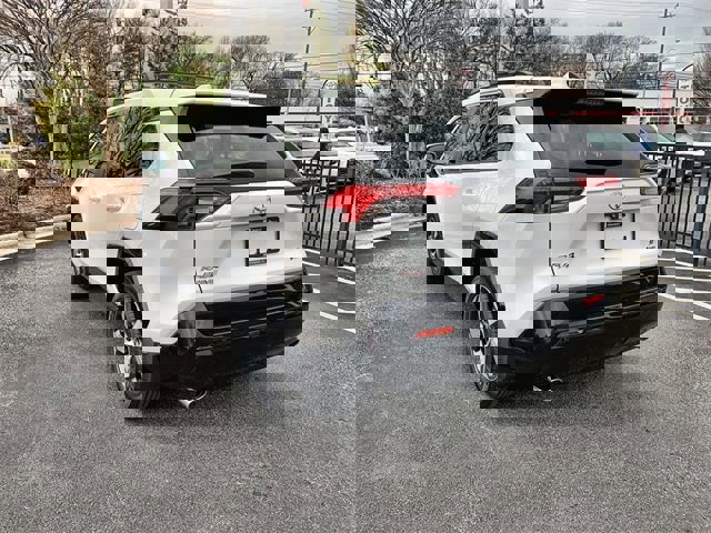 New 2025 Toyota RAV4 SE image 6