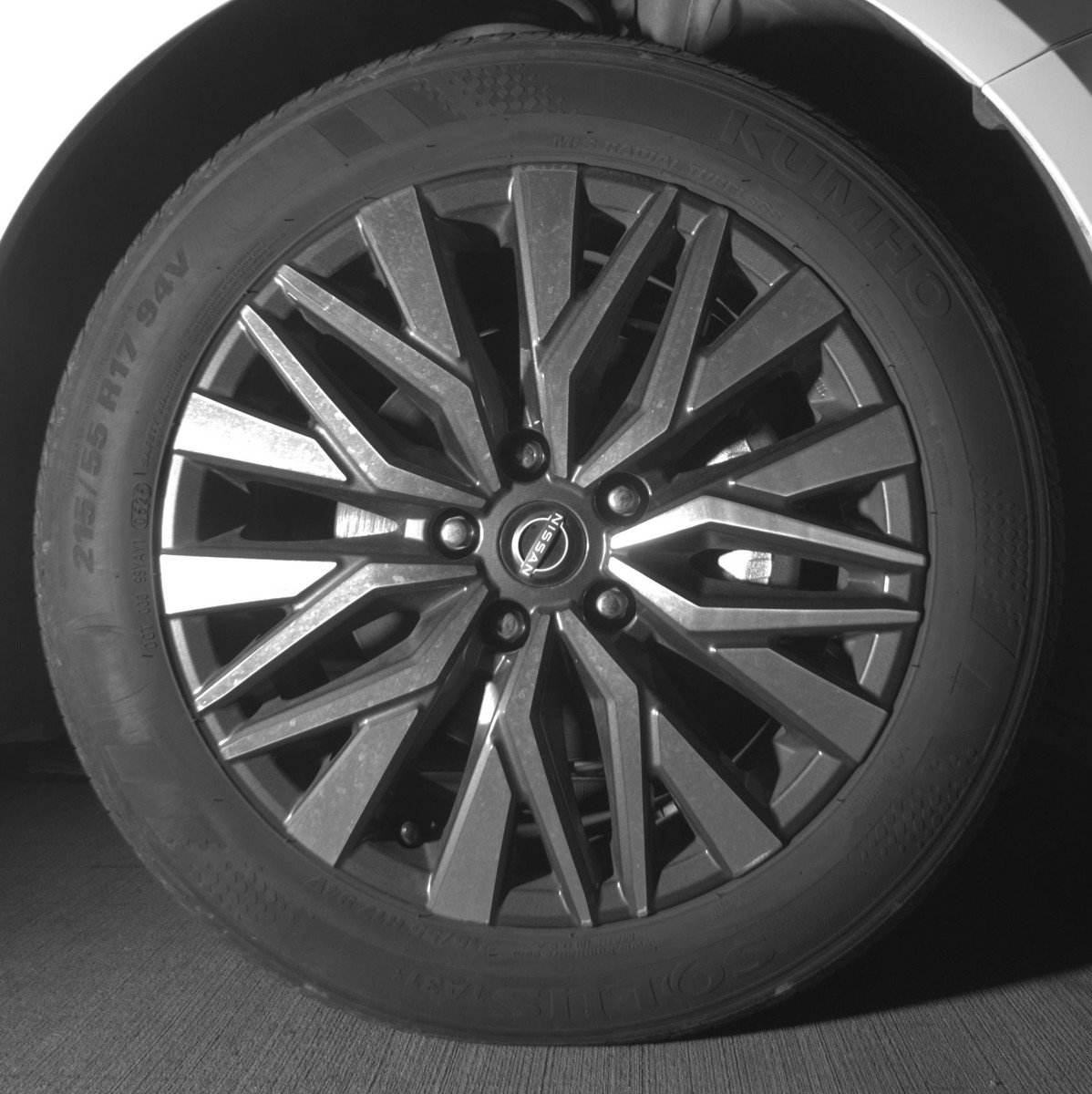 Used 2025 Nissan Altima 2.5 SV image 13