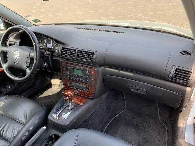 Used 2002 Volkswagen Passat GLX image 20