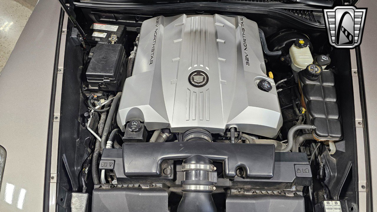 Used 2004 Cadillac XLR image 21