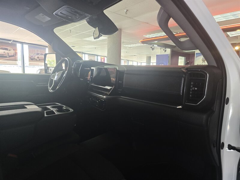 Used 2024 Chevrolet Silverado 2500 LT image 13