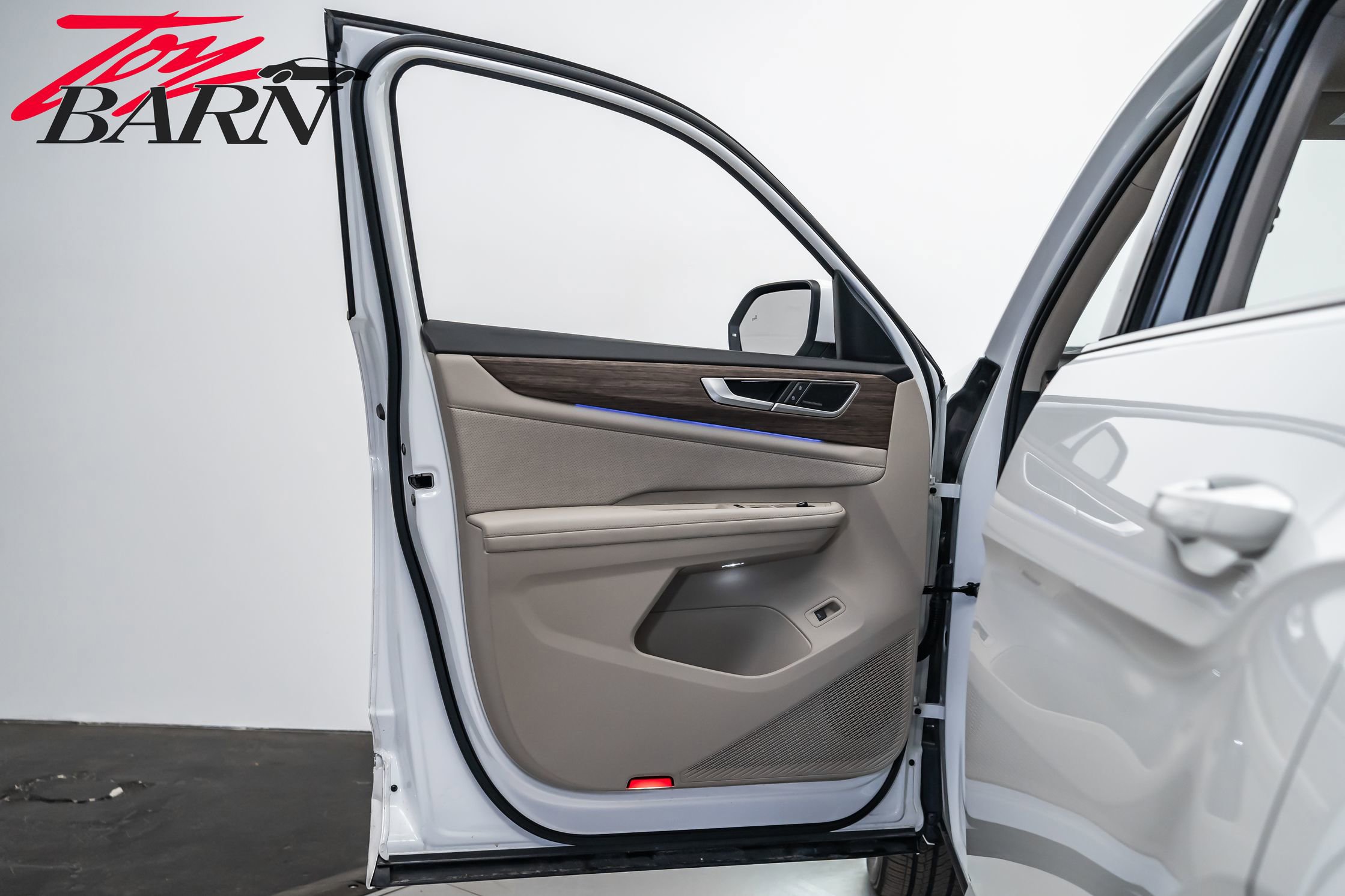 Used 2024 Volkswagen Atlas SEL Premium R-Line image 21