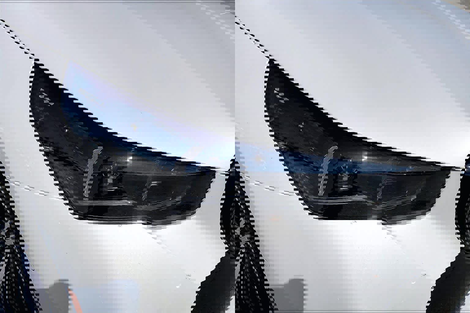 Used 2026 BMW 550e xDrive w/ Premium Package image 23