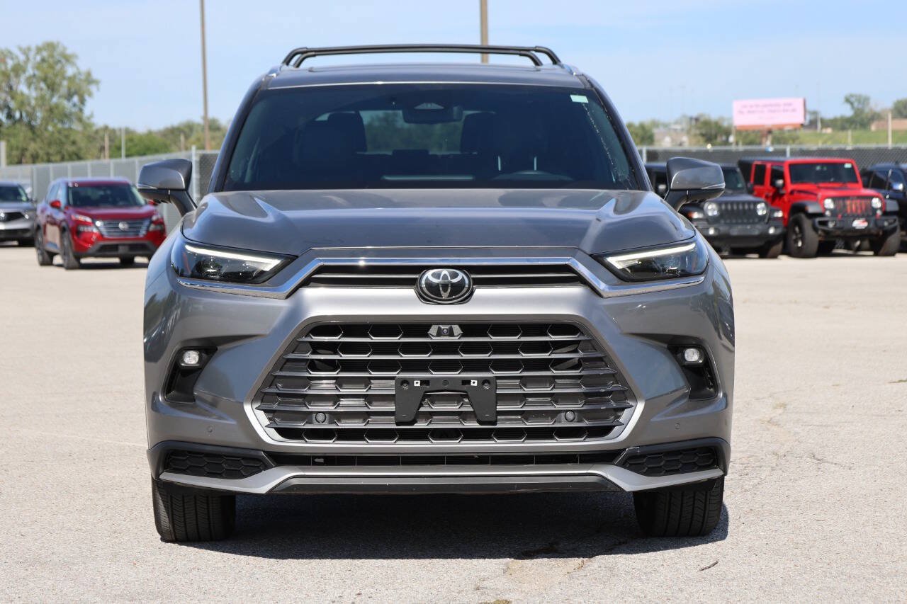 Used 2026 Toyota Grand Highlander AWD Hybrid image 2
