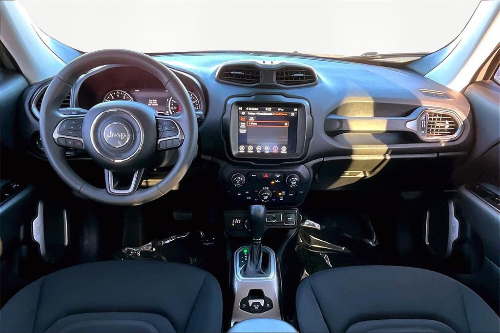 Used 2022 Jeep Renegade Latitude image 16