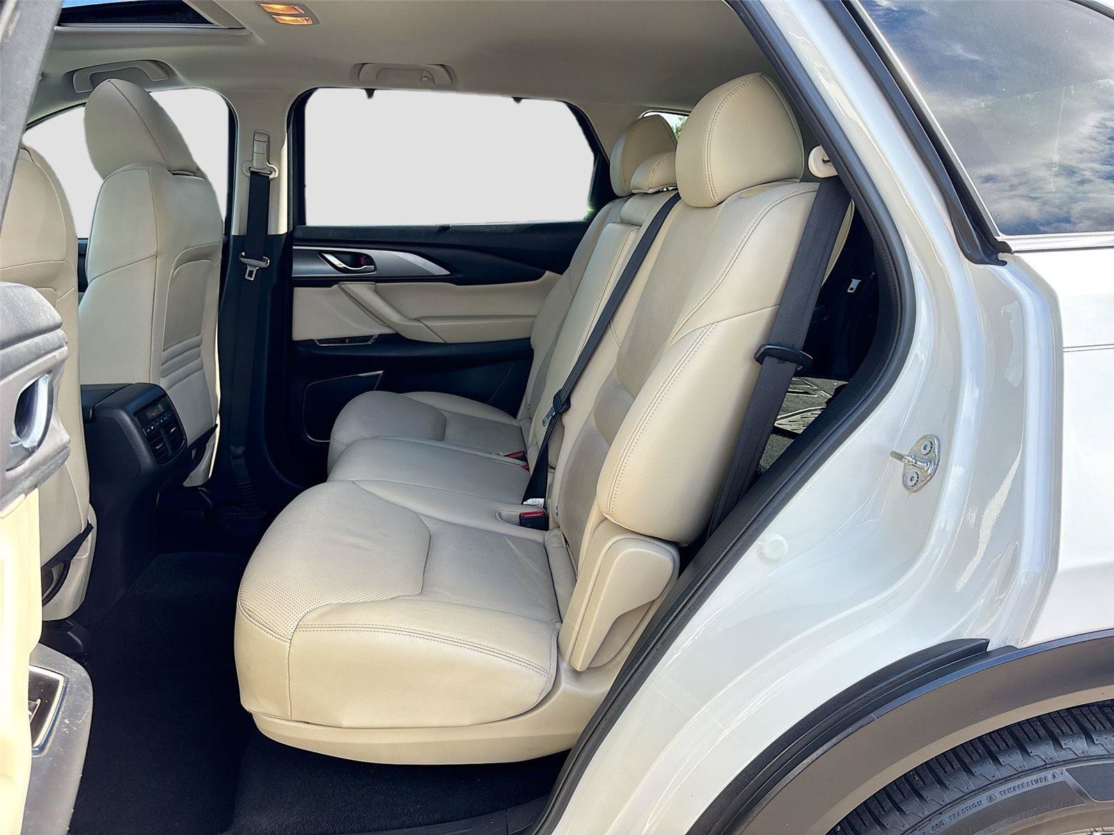 Used 2018 MAZDA CX-9 Touring w/ Touring Premium Package FWD image 25