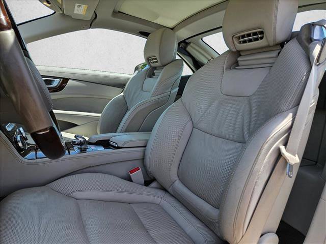 Used 2013 Mercedes-Benz SL 550 image 17