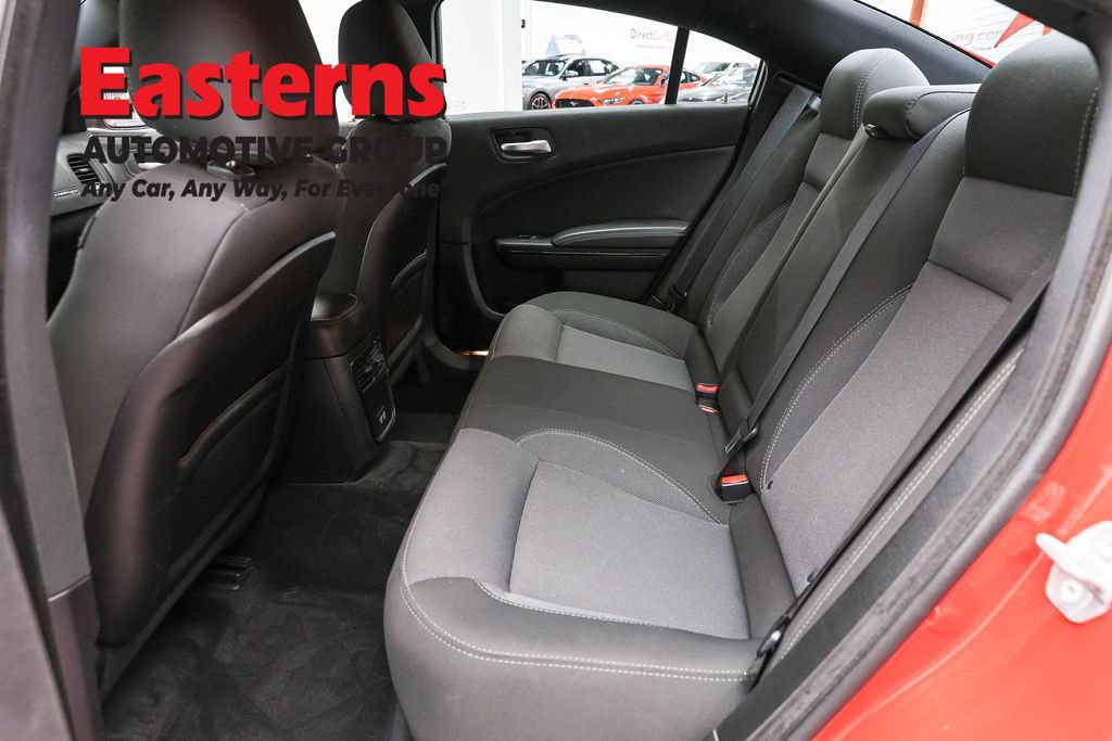 Used 2018 Dodge Charger SXT w/ Blacktop Package RWD image 20
