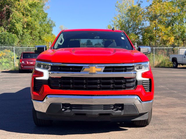 Used 2022 Chevrolet Silverado 1500 LT AWD/4WD image 3