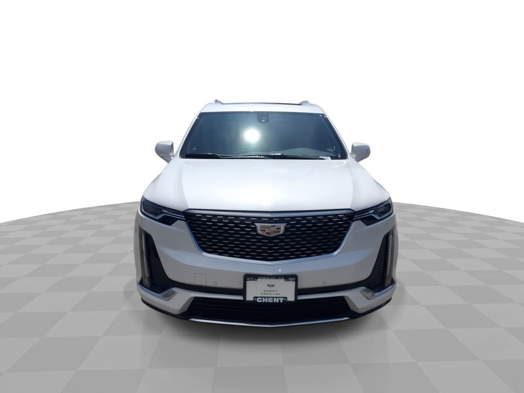 New 2025 Cadillac XT6 Luxury image 3