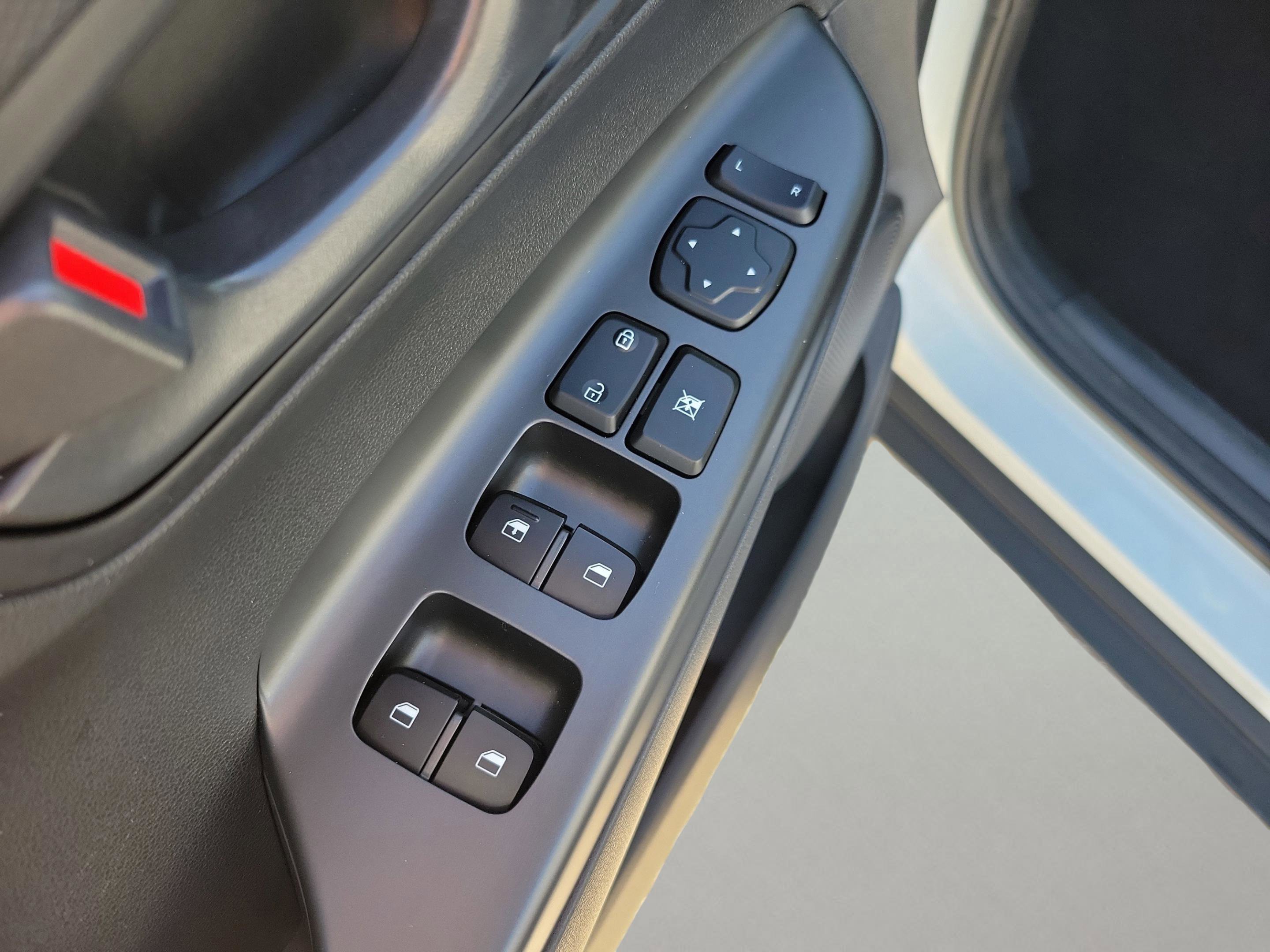 Certified 2023 Hyundai Kona SE w/ Cargo Package image 14