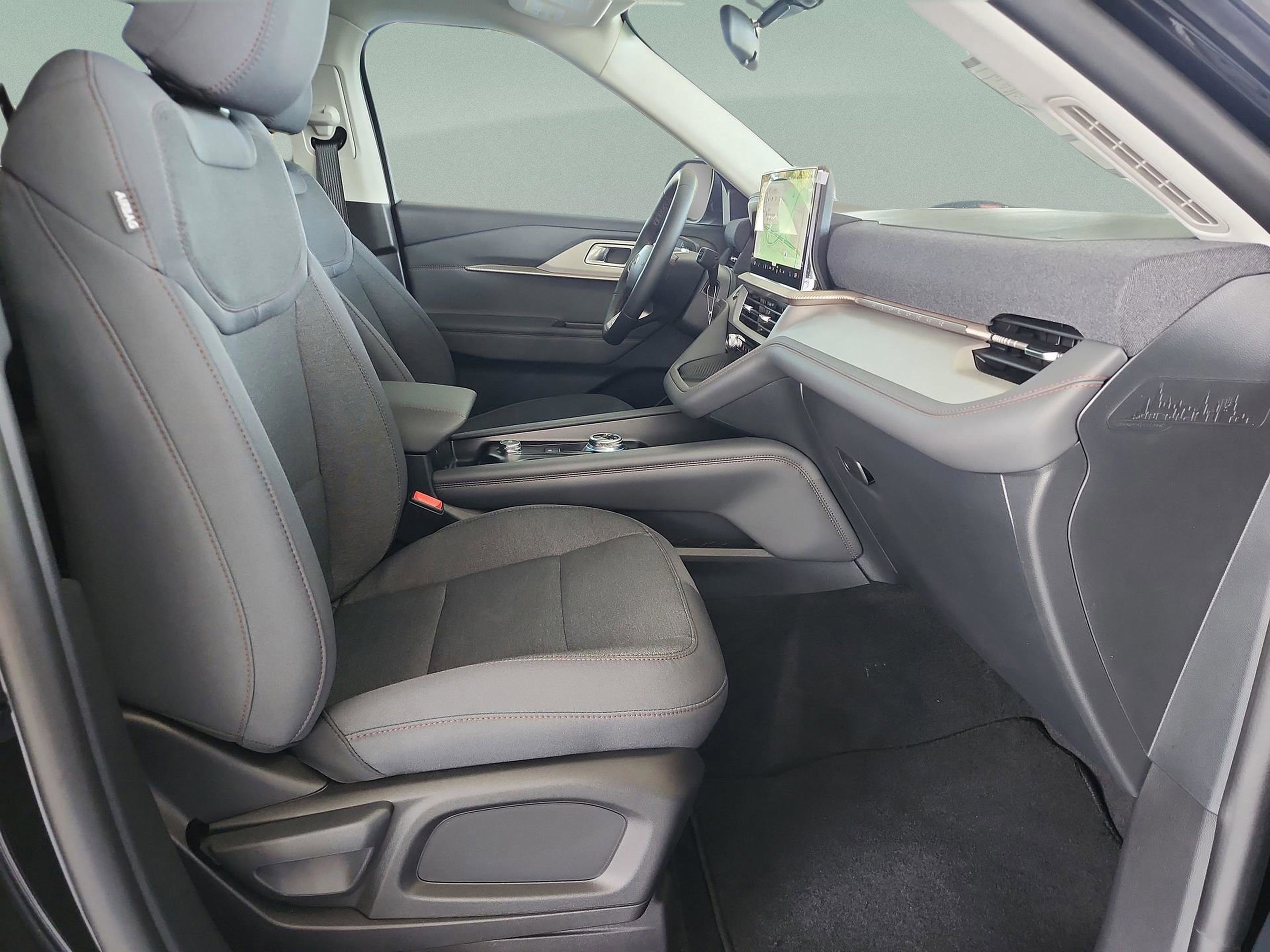 New 2026 Ford Explorer Active image 19