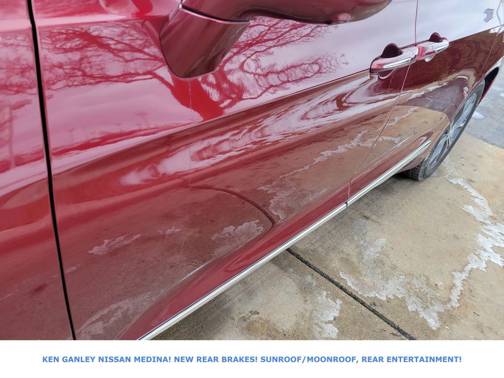 Used 2017 Chrysler Pacifica Limited image 11