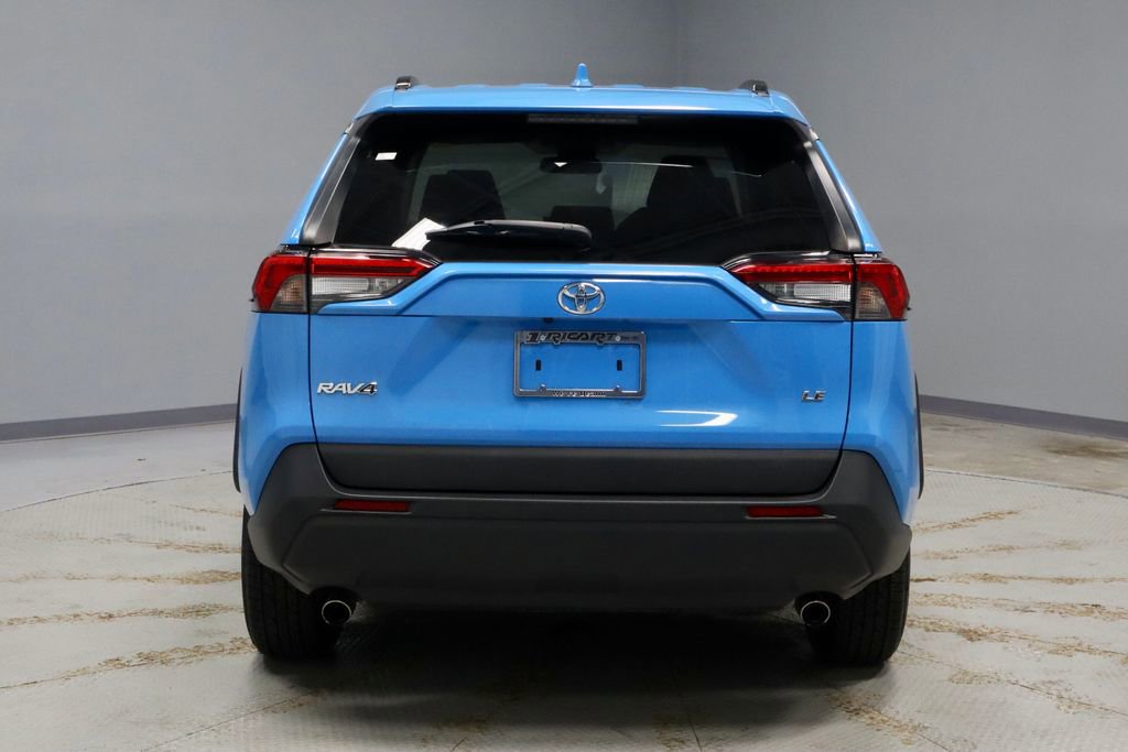 Used 2021 Toyota RAV4 LE FWD image 9