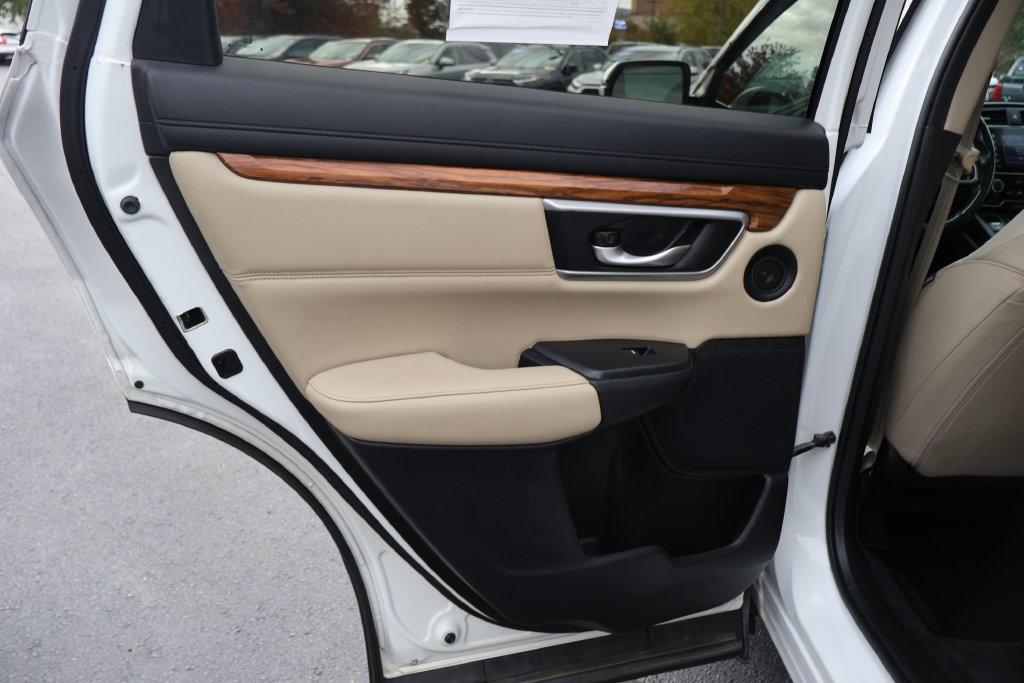 Used 2020 Honda CR-V Touring image 15