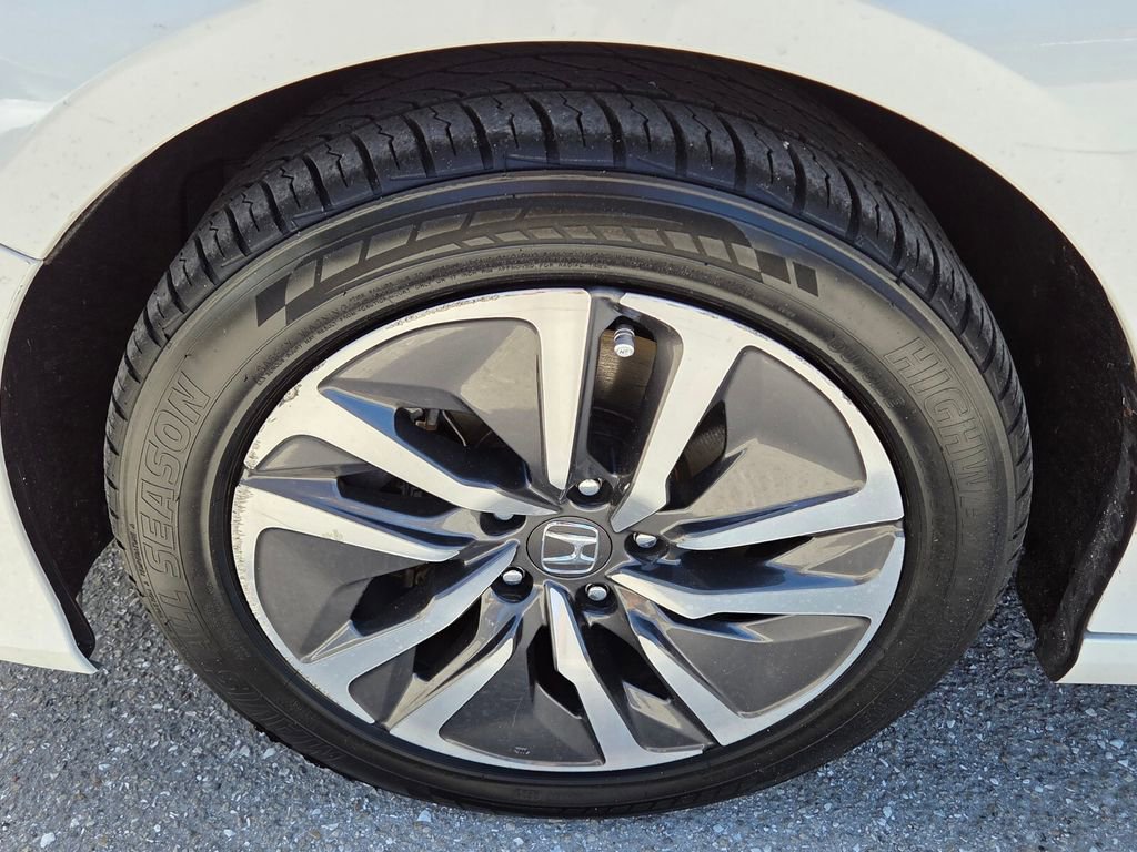 Certified 2018 Honda Accord Touring image 21
