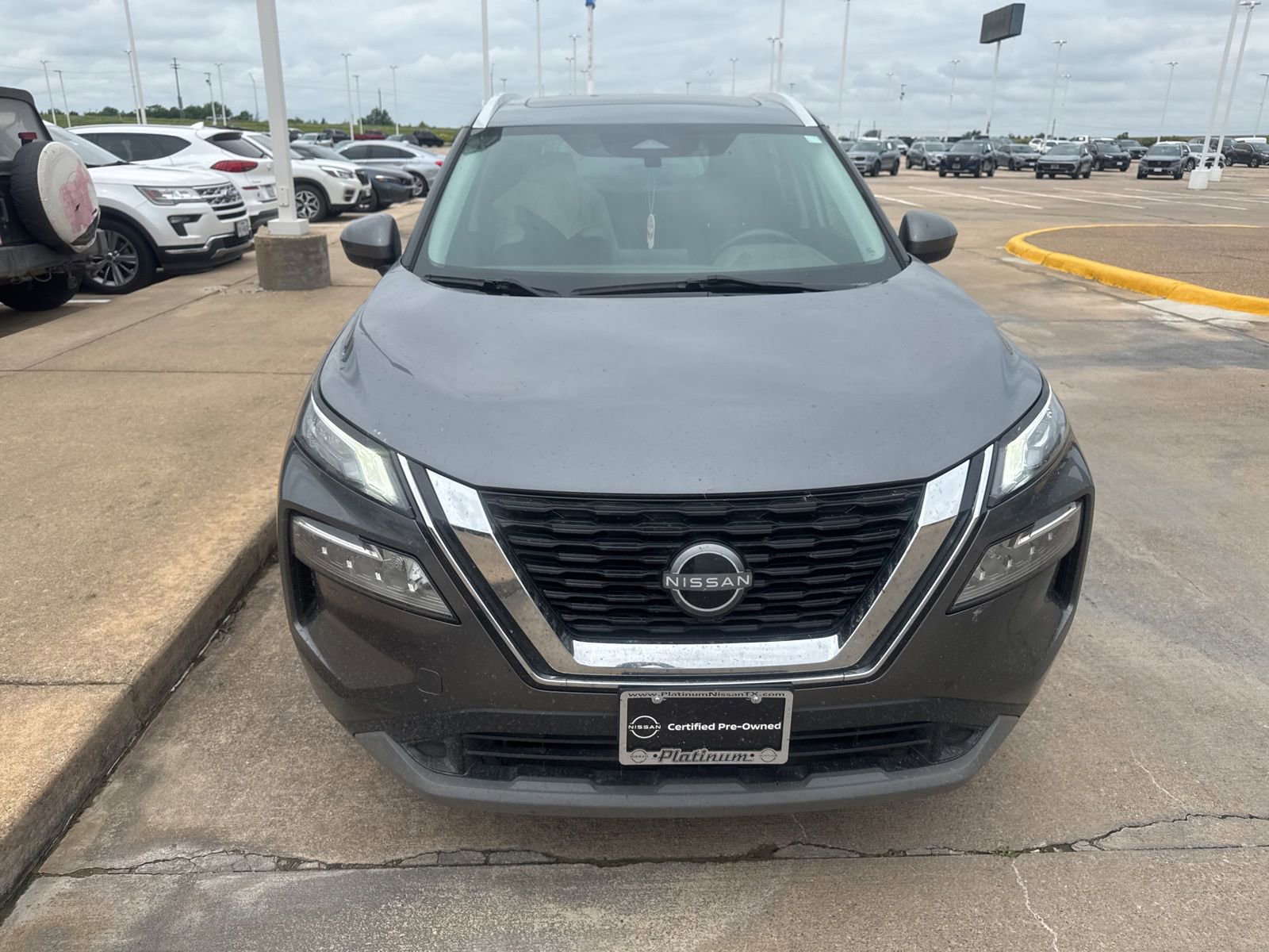 Used 2023 Nissan Rogue SV w/ SV Premium B Package FWD image 8
