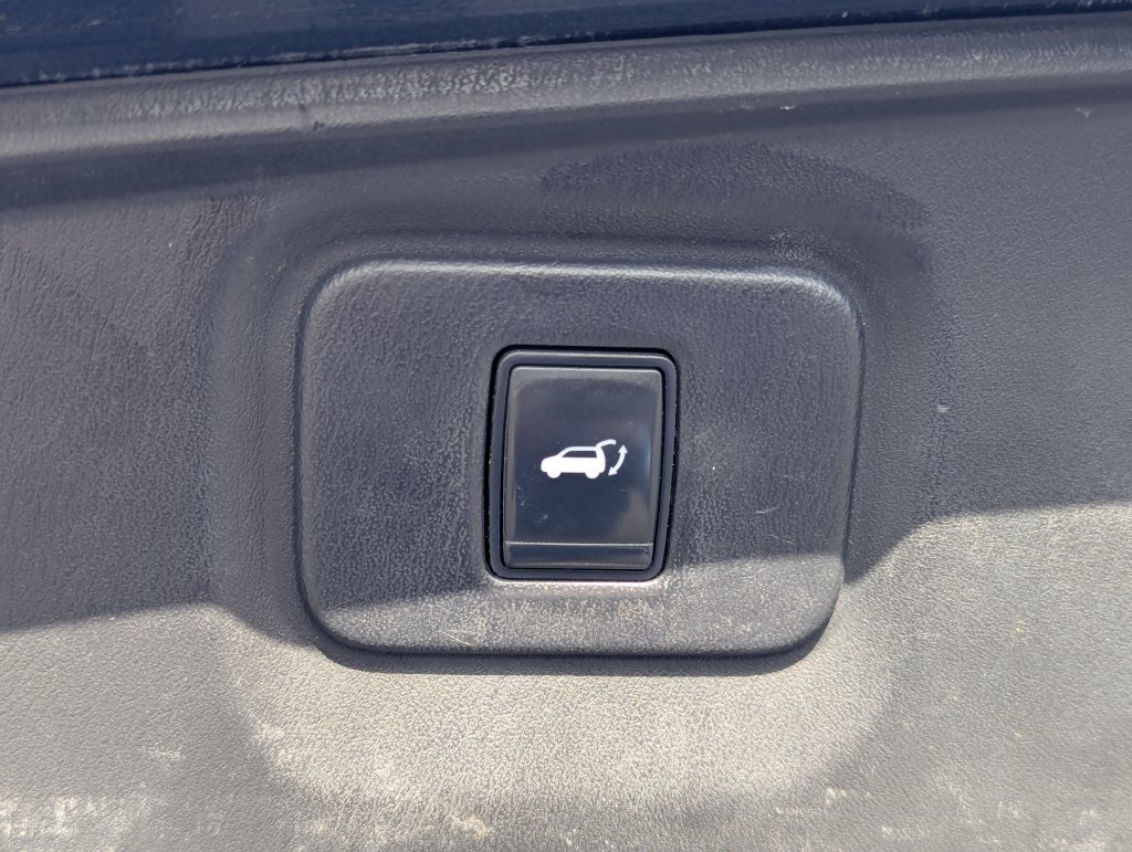 Used 2013 Nissan Pathfinder SL AWD/4WD image 31