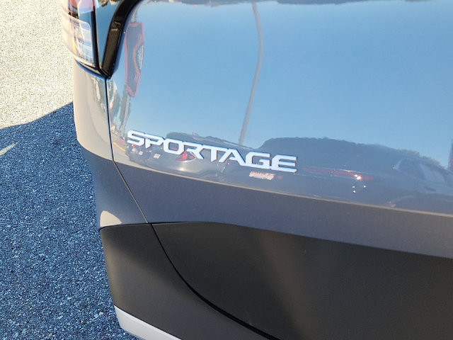Used 2025 Kia Sportage EX AWD/4WD image 30