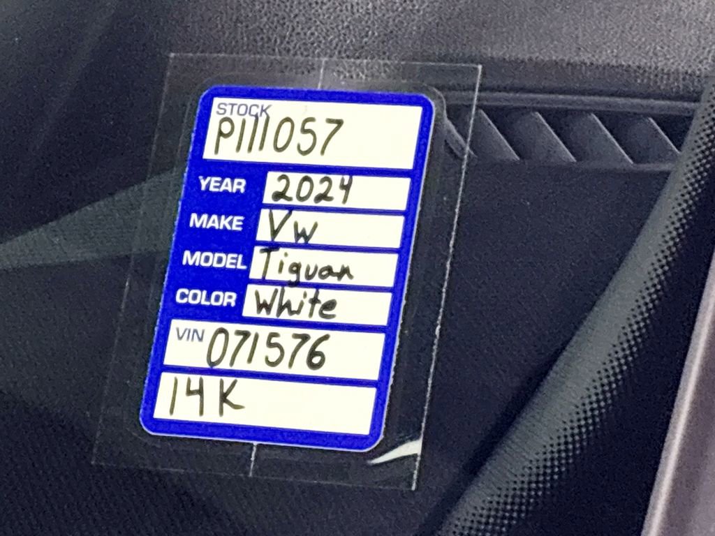 Certified 2024 Volkswagen Tiguan SE image 24