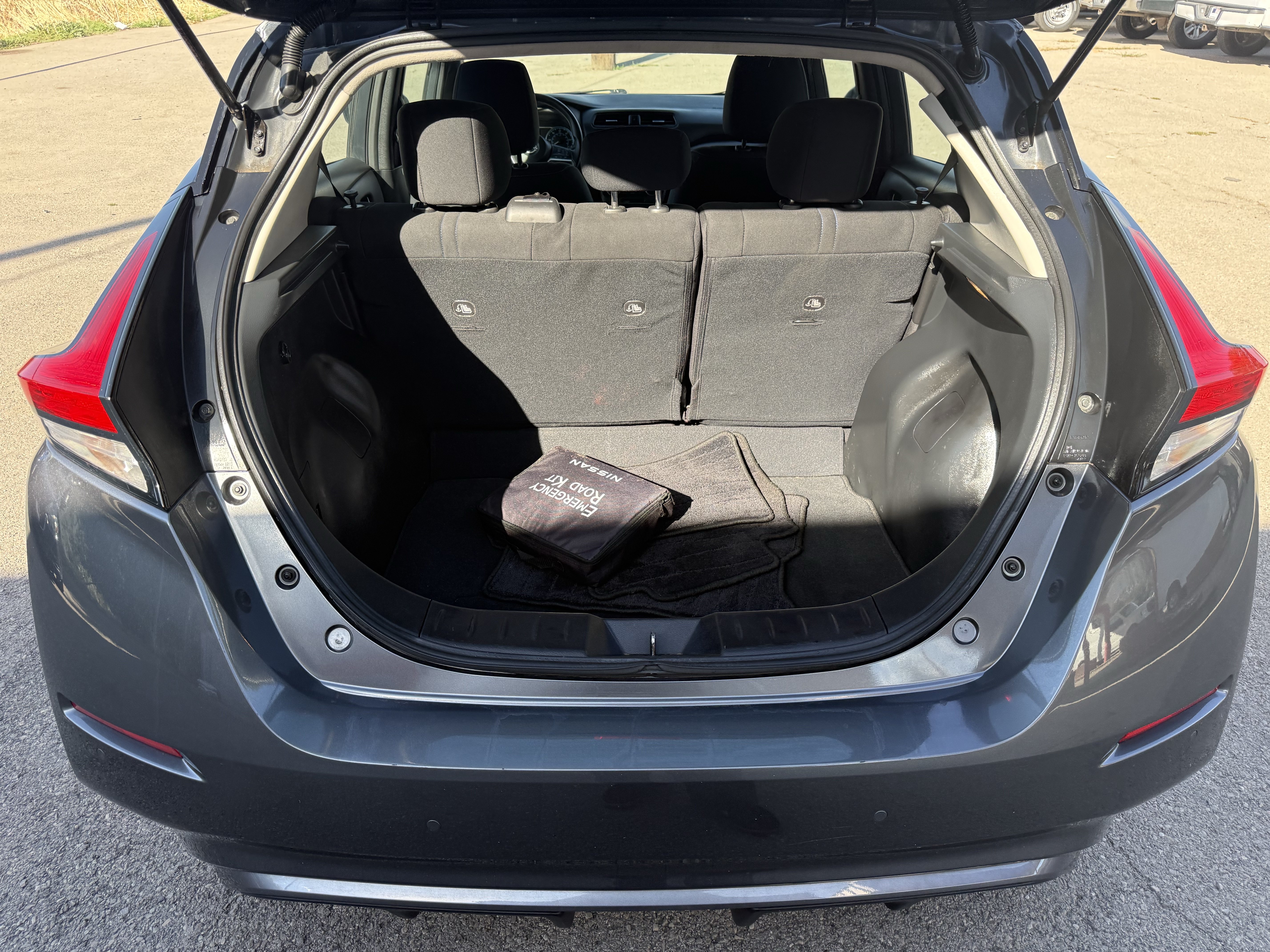 Used 2025 Nissan Leaf S FWD image 19