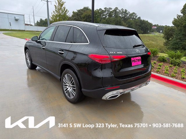 Used 2025 Mercedes-Benz GLC 300 4MATIC image 9