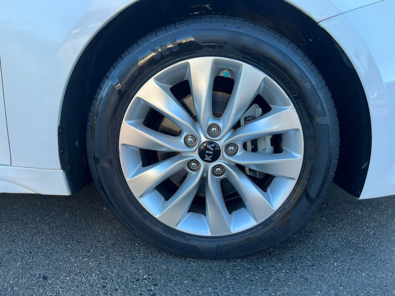Used 2016 Kia Optima LX w/ Option Group 014 FWD image 25