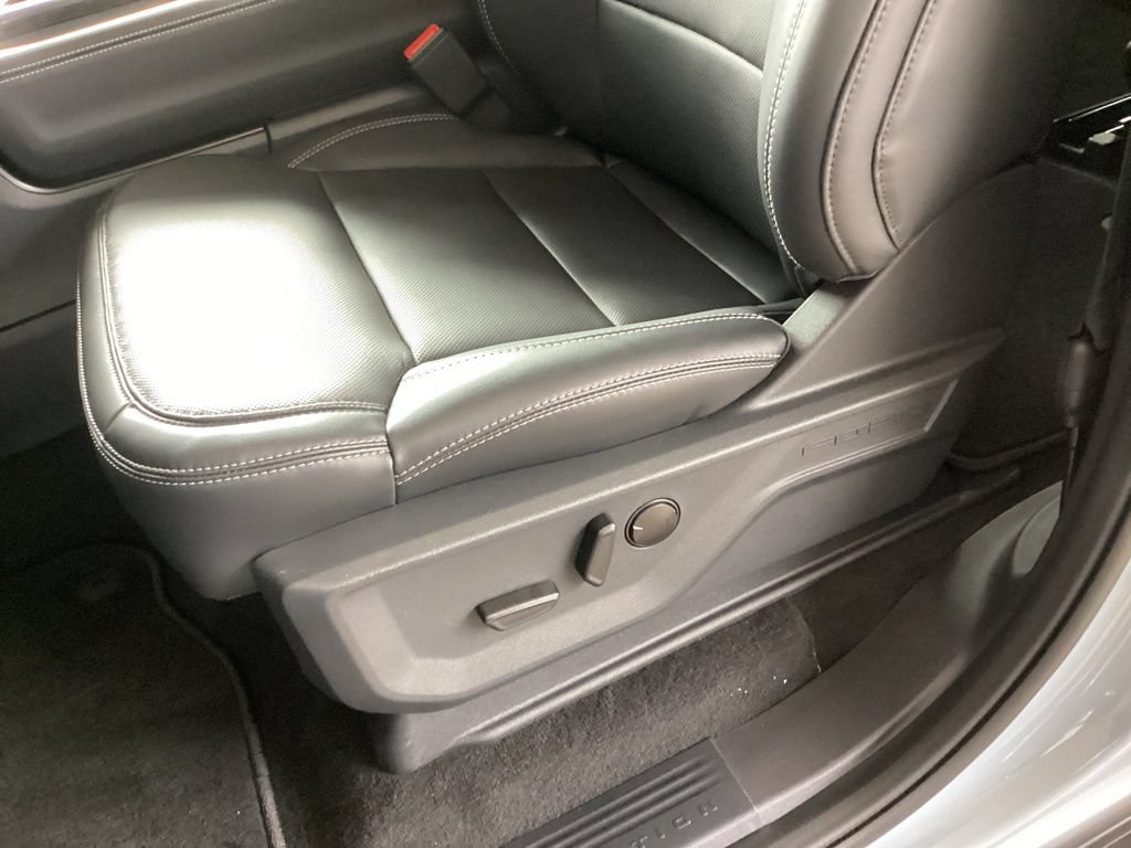 New 2026 Ford Expedition Platinum w/ Stealth Appearance Package AWD/4WD image 44